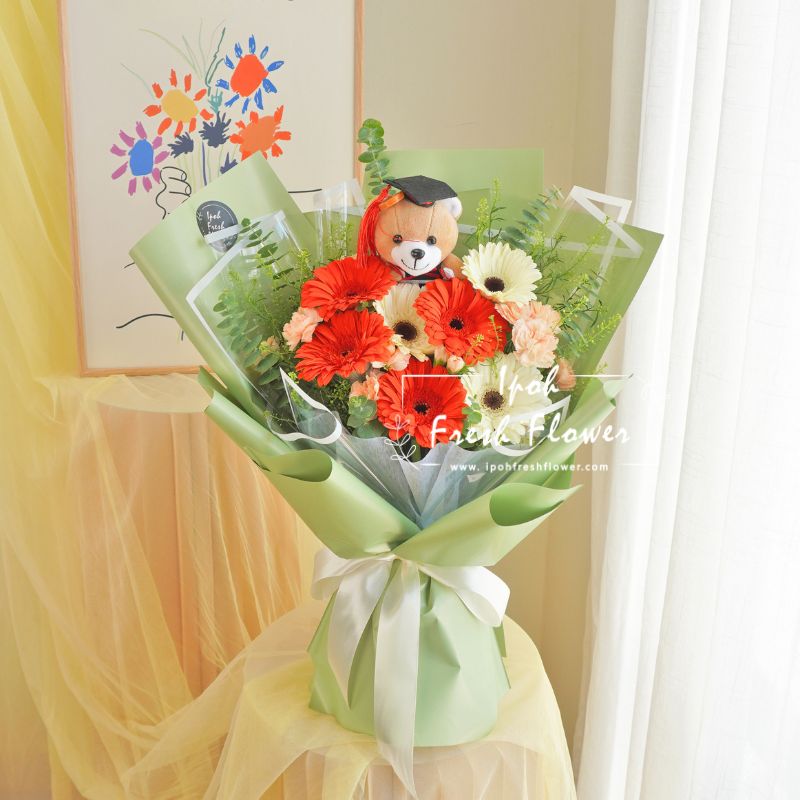 Visonary| Graduation Bouquet| Graduation Gift Same Day Delivery Ipoh