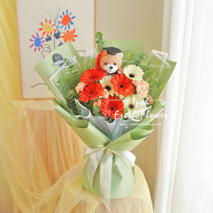 Visonary| Graduation Bouquet| Graduation Gift Same Day Delivery Ipoh