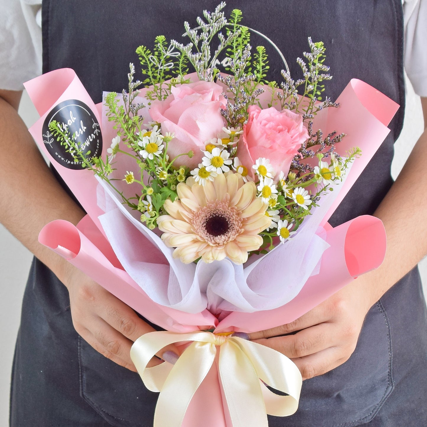 Yukki| Petite Fresh Flower Bouquet | Same Day Delivery