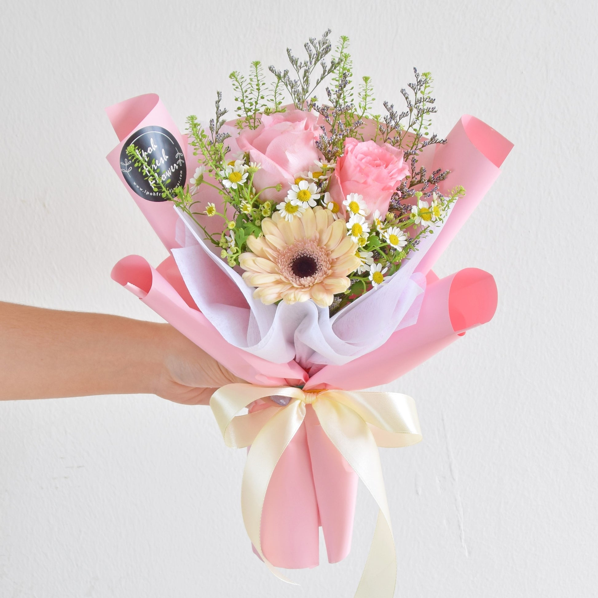 Yukki| Petite Fresh Flower Bouquet | Same Day Delivery