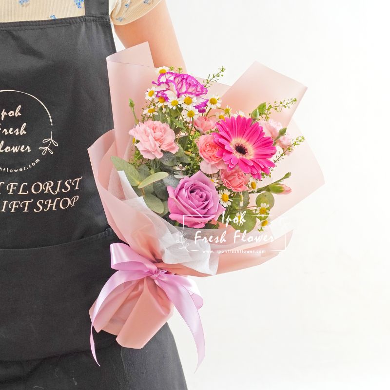 Zoey| Petite Fresh Flower Bouquet | Same Day Delivery