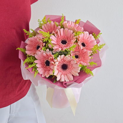 Blush Blooms| Daisy Fresh Flower Bouquet Delivery