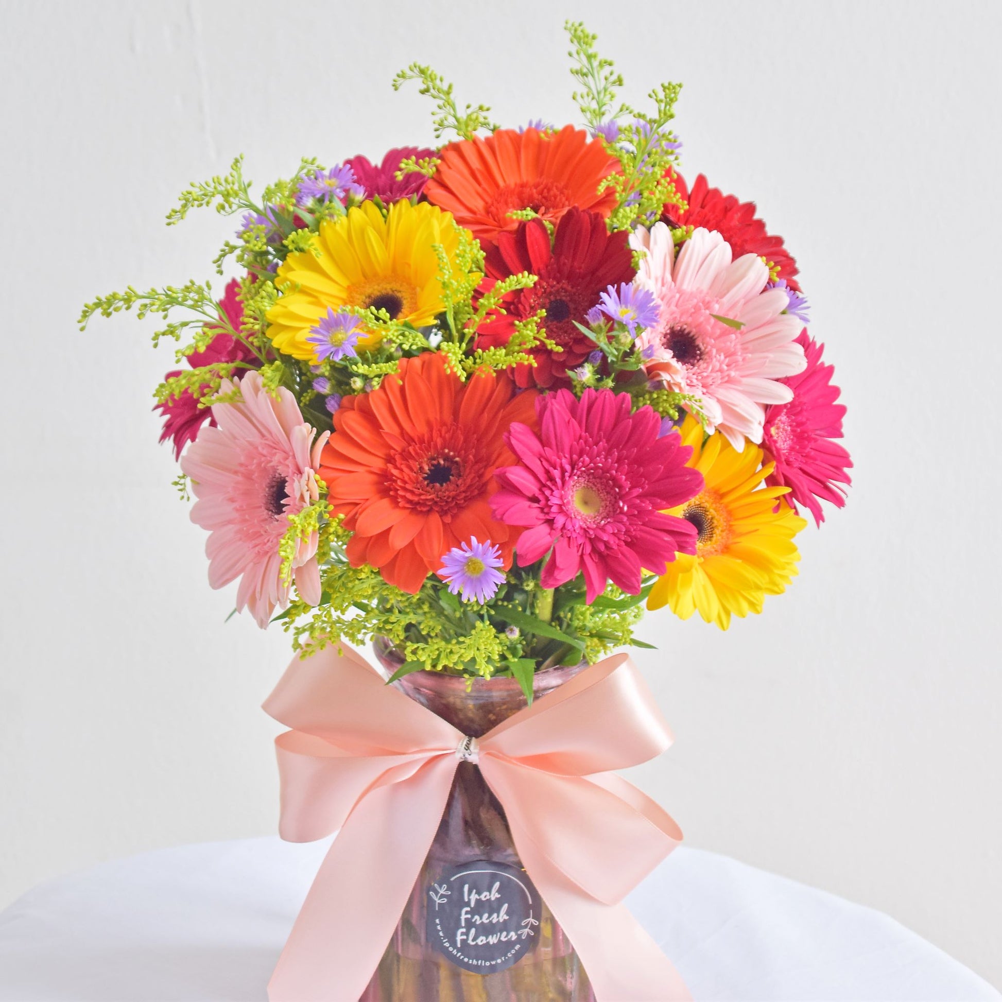 Blush Clush Daisy Vase Arrangement| Fresh Flower In Vase
