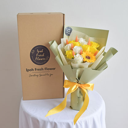 Buzz- Bee| Soap Flower Bouquet Delivery