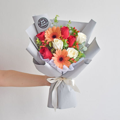Dazzling Smile| Fresh Flower Bouquet Delivery