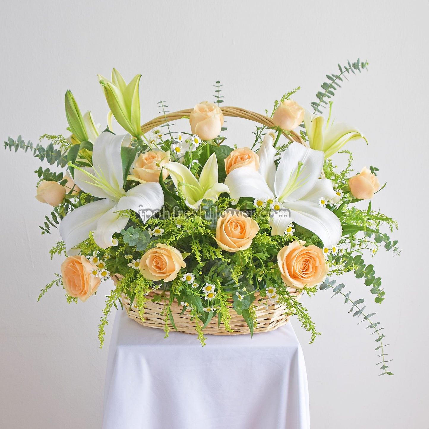 Kiara| Fresh Flower Basket Delivery