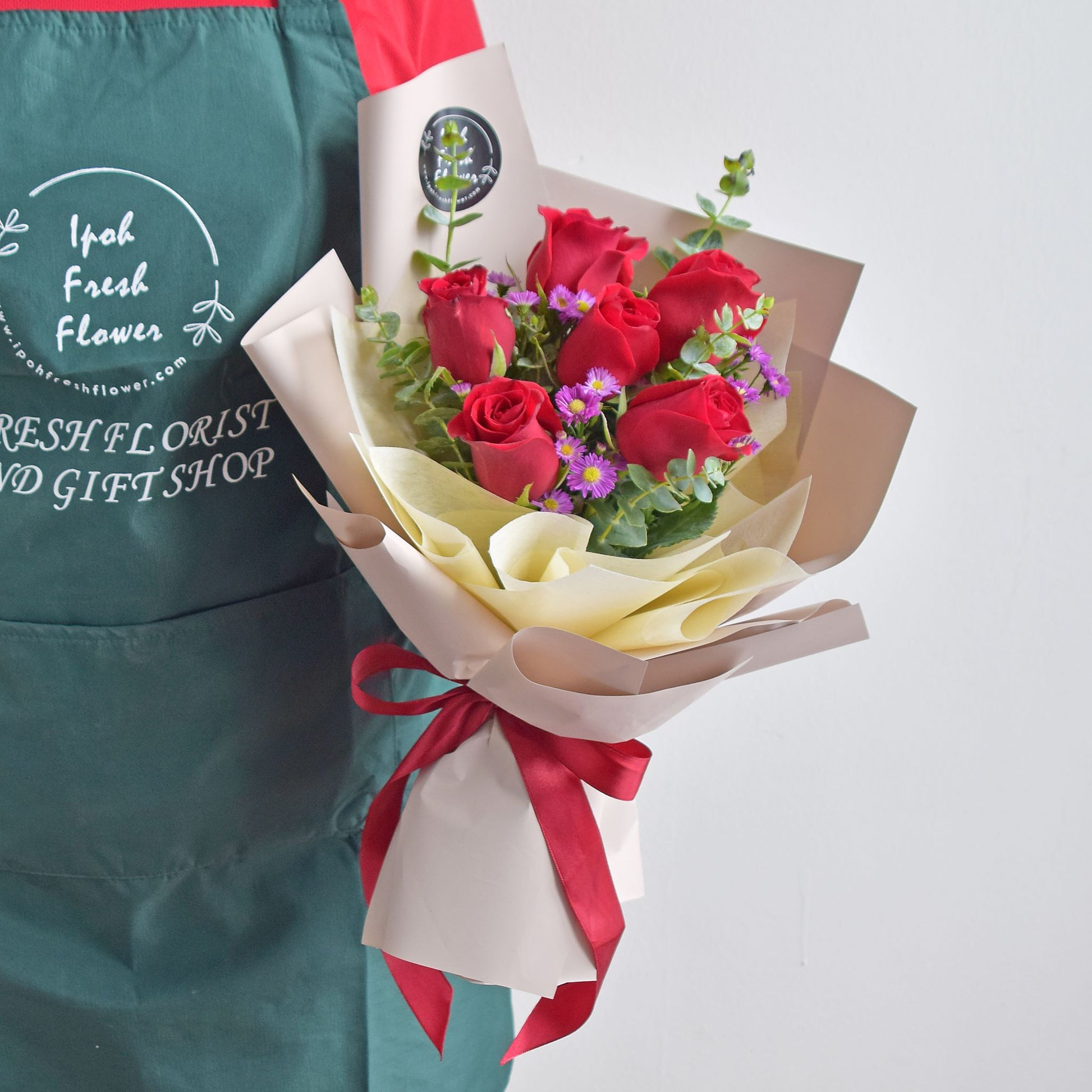 Rubena| Red Roses Bouquet| Fresh Flower Delivery