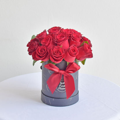 Scarlett| Red Roses Fresh Flower Bloom Box