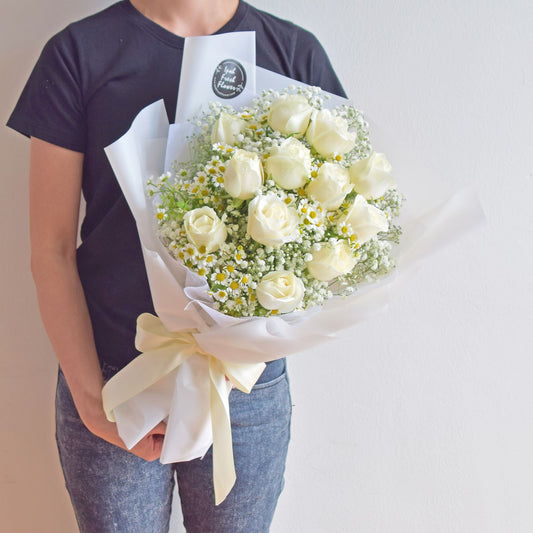 White Romance| Roses With Baby Breath Bouquet| Fresh Flower Delivery